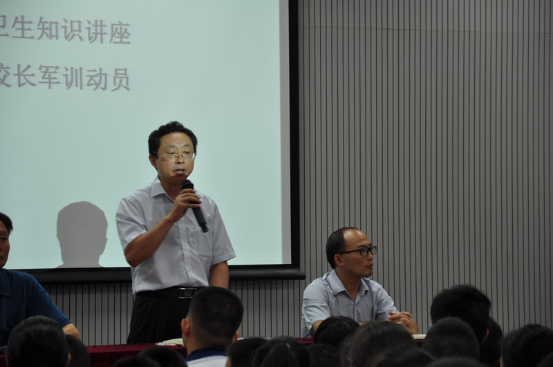 我校2017级新生注册和培训活动完成