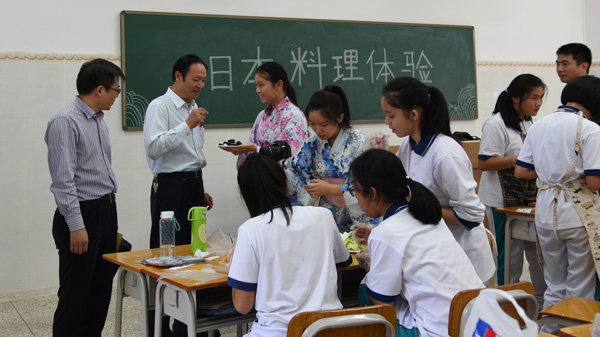 特色耀羊城,附中新跨越 ——市民办学校创建义务教育特色学校现场会在我校召开