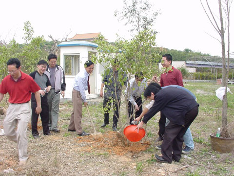 青年团员教师退团活动