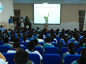 美国大学在读博士一行17人来我校访问交流