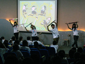 LIGHT UP YOU AND ME 舞动奇迹