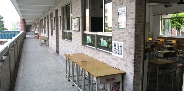 我校顺利完成高考考场任务