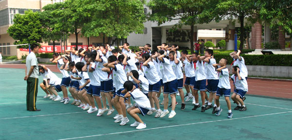 ２００９级初一新生完成入学教育
