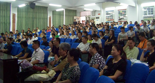 2010级起始年级新生培训初现良好精神面貌