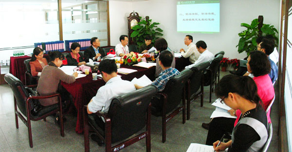 我校接受依法治校示范校评估