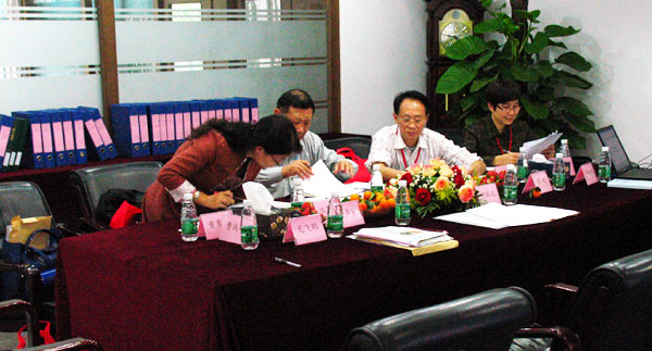 我校接受依法治校示范校评估