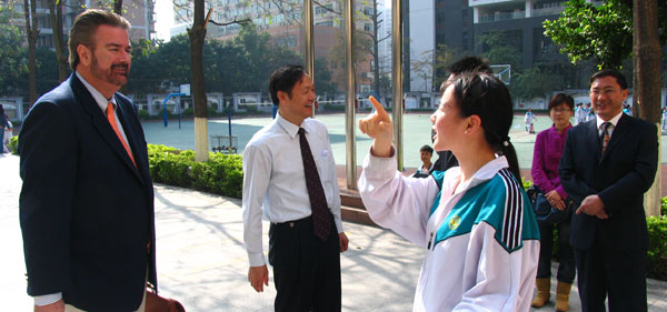 我校与美国卫斯理安学院签订合作协议