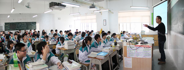 坚守与创新：我校首届“同题异构”教学活动圆满落幕
