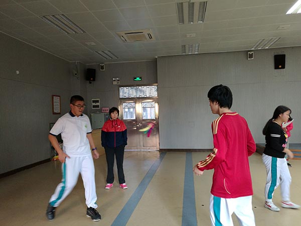 我校接受广州市中小学体育工作检查