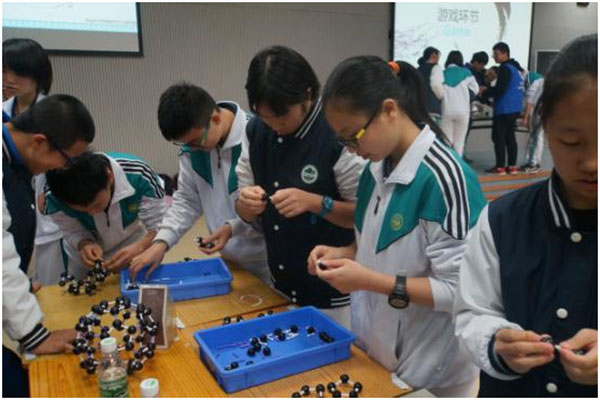 奇思妙想创造新材料——“材益”科学活动感受