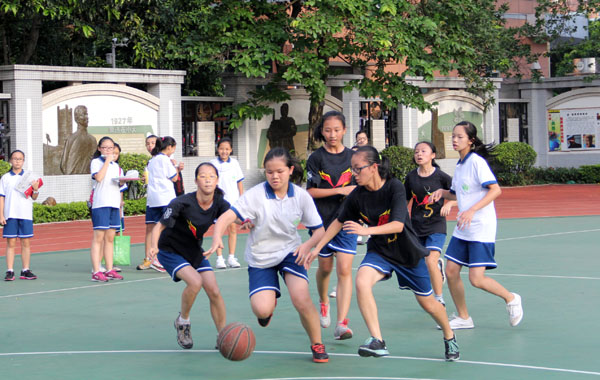 中大附中学生夏季篮球赛圆满结束 