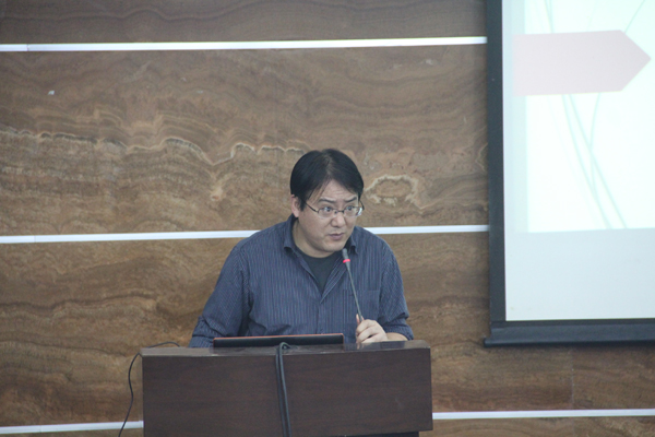 我校举行“电脑作品制作活动”表彰大会