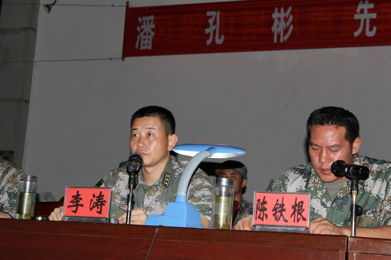 附中“海归”校友军营屡立功 严副校长赴桂某部做报告