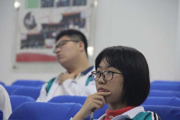 艺术节“电脑作品制作活动”圆满落幕