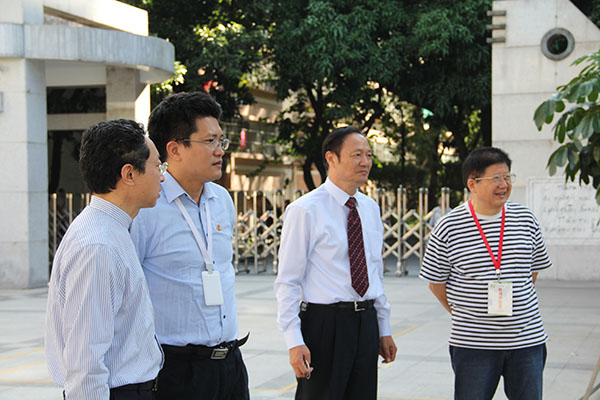 我校先后接受广州市和广东省依法治校示范校评估