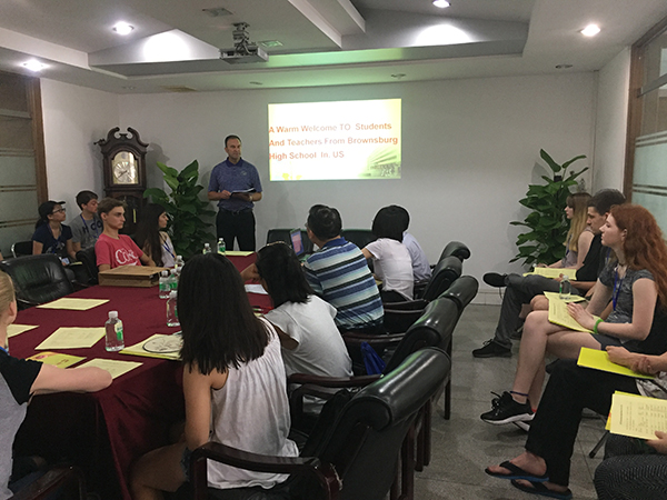 美国布朗斯堡学校集团到访我校，听听美方师生怎么说