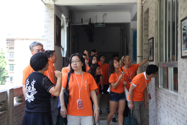 香港浸会大学来访,探讨促进中小学教育发展
