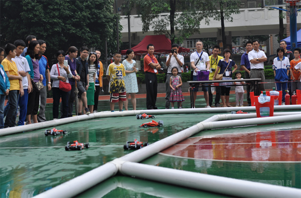 风雨无阻 少年赛车模 ——2015年全国青少年车辆模型锦标赛广州预选赛 暨广州市青少年车辆模型锦标赛成功举行