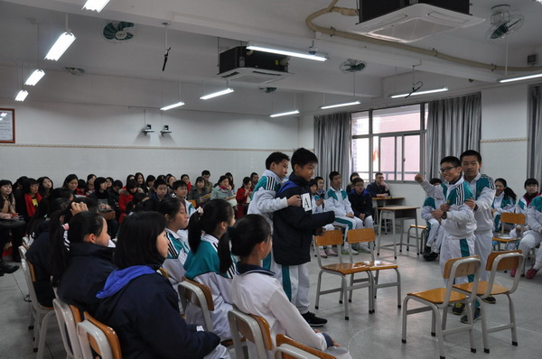 湖南长沙湘一芙蓉中学班主任来我校进行德育交流活动