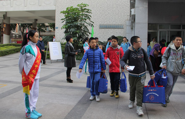 有意义的体验 ——担任“广州市青少年电子制作锦标赛”志愿者活动点滴
