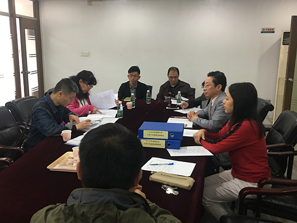 区教育局来校检查开学安全工作