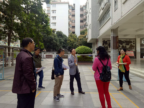 区教育局来校检查开学安全工作