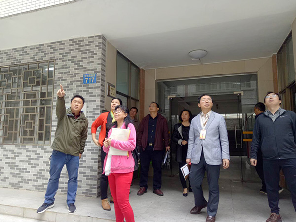 区教育局来校检查开学安全工作