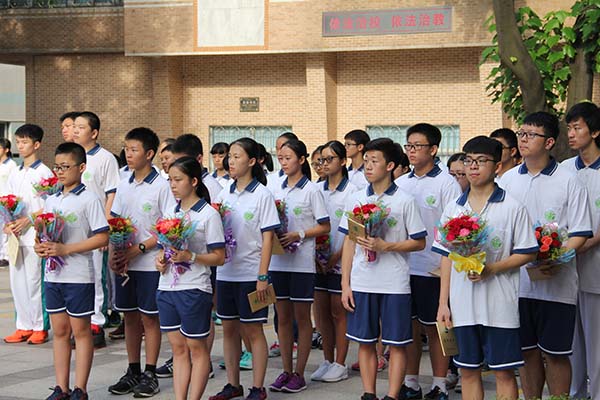 新学期开学典礼和科技节启动仪式同时举行