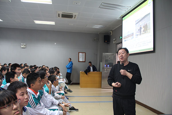 打开新视界 启发新知识 ——记童叶翔教授《化学的机遇与挑战》讲座