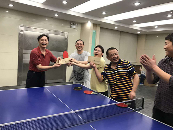 小小银球，各逞风流——中附第一届教工乒乓球赛纪事