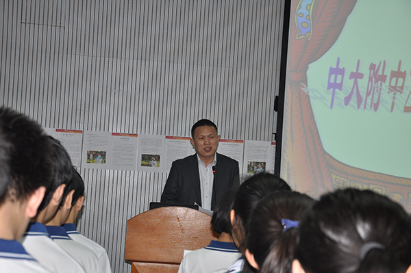 惊蛰春意闹 学子士气高 ——2018届中考百日誓师大会素描