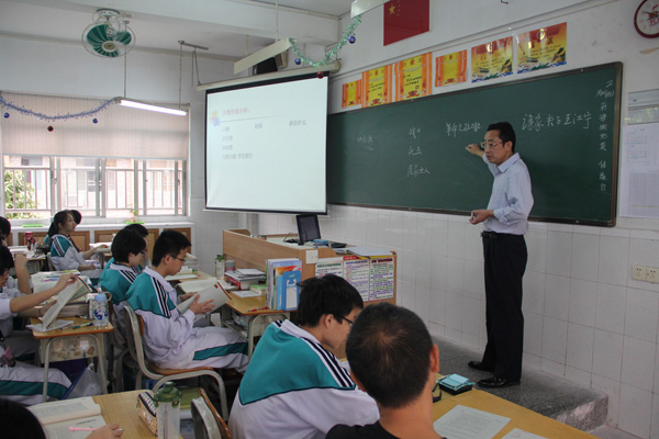 ２０１１学年第二学期德育渗透课评比活动拉开帷幕 