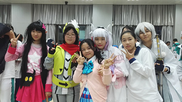 日语班同学体验“日本文化祭”活动